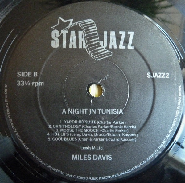 Miles Davis : A Night In Tunisia (LP, Comp)