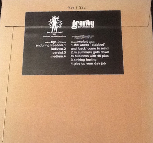 Twofold / Fig 4.0* : Aneighttracksplitseveninchrecord (7", Num, Gre)