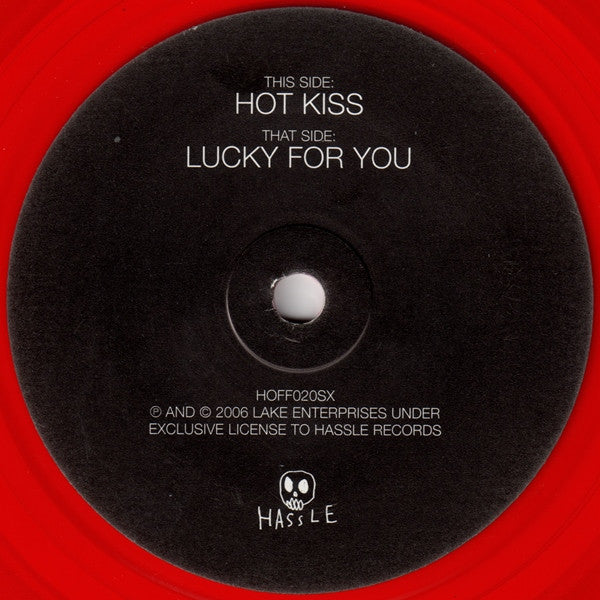 Juliette And The Licks* : Hot Kiss (7", Single, Red)