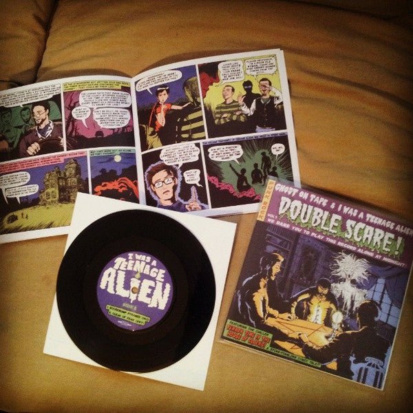 USED: Ghost On Tape & I Was A Teenage Alien - Double Scare! Vol. 1 (7", EP, Ltd, Num) - Les Disques De Géraldine, Never Trust An Asshole, Hyper Kids Entertainment, Hill House Productions, Songs Of A Bitch Records